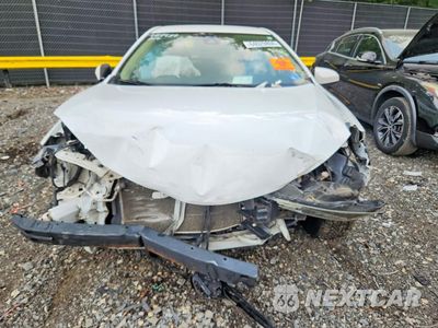Piąte zdjęcie samochodu w środku: 2018 TOYOTA COROLLA LE VIN:2T1BURHE0JC107333 - miniatura