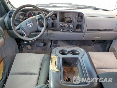 Zdjęcie 8 z 12 samochodu: 2008 GMC SIERRA K3500 VIN:1GTHK33678F217911 - miniatura