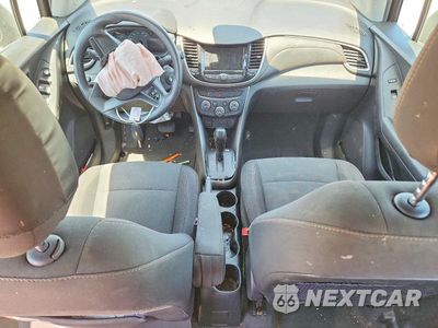Zdjęcie 8 z 13 samochodu: 2019 CHEVROLET TRAX LS VIN:3GNCJKSB8KL351644 - miniatura