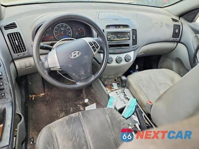 Zdjęcie 8 z 12 samochodu: 2009 HYUNDAI ELANTRA GLS VIN:KMHDU46D79U821105 - miniatura
