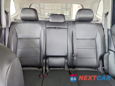 Zdjęcie 10 z 13 samochodu: 2018 VOLKSWAGEN TIGUAN SE VIN:3VV2B7AX9JM100203 - miniatura