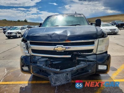 Piąte zdjęcie samochodu w środku: 2009 CHEVROLET SILVERADO K1500 LTZ VIN:1GCEK390X9E146474 - miniatura