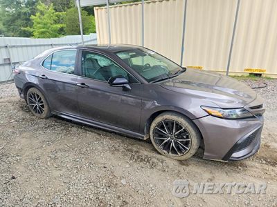 Czwarte zdjęcie samochodu z boku: 2021 TOYOTA CAMRY SE VIN:4T1G11AK9MU466599 - miniatura