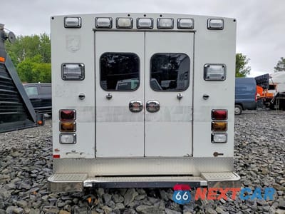 Zdjęcie 6 z 13 samochodu: 2015 FORD ECONOLINE E350 SUPER DUTY CUTAWAY VAN VIN:1FDWE3FS8FDA09936 - miniatura
