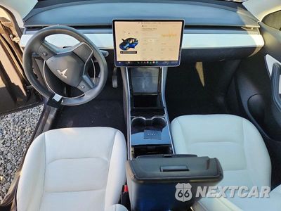 Zdjęcie 8 z 13 samochodu: 2020 TESLA MODEL Y VIN:5YJYGDEE7LF040396 - miniatura