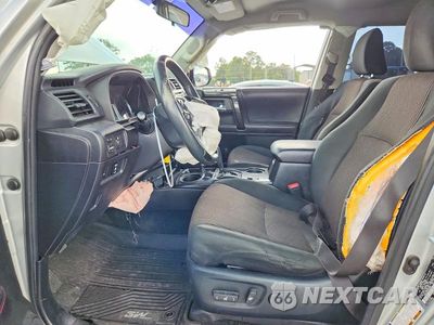 Zdjęcie 7 z 13 samochodu: 2016 TOYOTA 4RUNNER TRAIL VIN:JTEBU5JR9G5348492 - miniatura