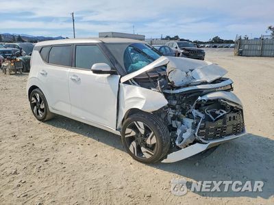 Czwarte zdjęcie samochodu z boku: 2024 KIA SOUL GT LINE VIN:KNDJ53AU3R7917396 - miniatura