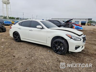Czwarte zdjęcie samochodu z boku: 2018 INFINITI Q70 5.6 LUXE VIN:JN1AY1AR3JM120002 - miniatura