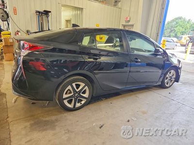 Trzecie zdjęcie samochodu z tyłu: 2016 TOYOTA PRIUS FOUR TOURING VIN:JTDKARFU4G3002752 - miniatura