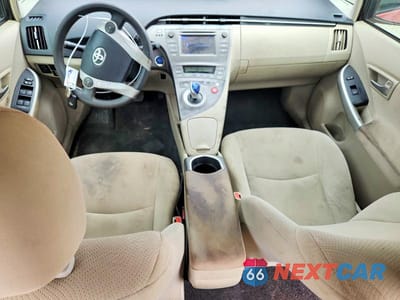 Zdjęcie 8 z 12 samochodu: 2014 TOYOTA PRIUS TWO VIN:JTDKN3DU9E1773933 - miniatura