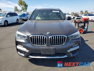 Piąte zdjęcie samochodu w środku: 2019 BMW X3 XDRIVE30I VIN:5UXTR9C58KLR03947 - miniatura