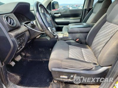 Zdjęcie 7 z 12 samochodu: 2019 TOYOTA TUNDRA SR5 VIN:5TFUY5F10KX796623 - miniatura