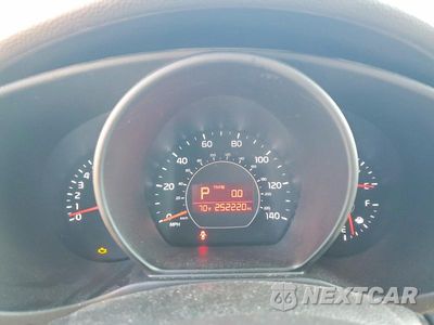 Zdjęcie 9 z 12 samochodu: 2018 KIA SOUL + VIN:KNDJP3A53J7553178 - miniatura