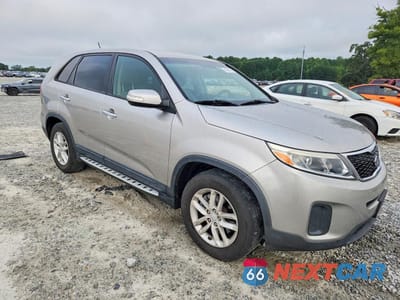 Czwarte zdjęcie samochodu z boku: 2014 KIA SORENTO LX VIN:5XYKT3A68EG524471 - miniatura