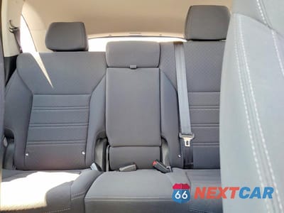 Zdjęcie 10 z 13 samochodu: 2016 KIA SORENTO L VIN:5XYPG4A36GG130492 - miniatura