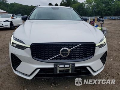 Piąte zdjęcie samochodu w środku: 2024 VOLVO XC60 PLUS VIN:YV4L12RL7R1822320 - miniatura