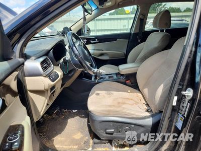 Zdjęcie 7 z 13 samochodu: 2019 KIA SORENTO LX VIN:5XYPG4A35KG523554 - miniatura