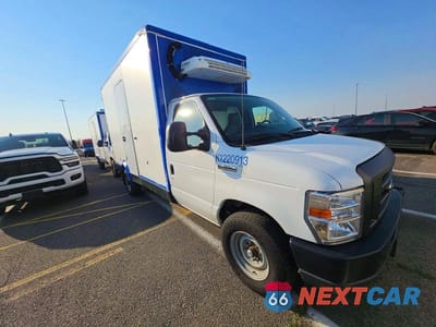 2023 FORD ECONOLINE E350 SUPER DUTY CUTAWAY VAN 1FDWE3FK9PDD08532 - główne zdjęcie licytacji z USA - miniatura