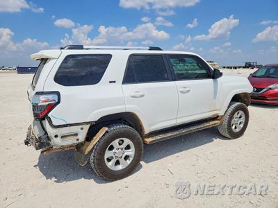 Trzecie zdjęcie samochodu z tyłu: 2023 TOYOTA 4RUNNER SR5 VIN:JTEMU5JR3P6131460 - miniatura