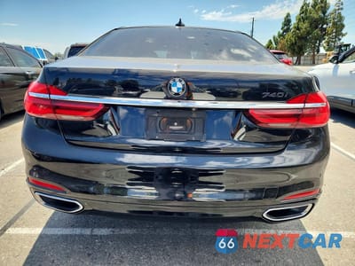 Zdjęcie 6 z 12 samochodu: 2019 BMW 740 I VIN:WBA7E2C52KB216777 - miniatura