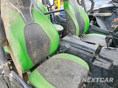 Piąte zdjęcie samochodu w środku: 2022 KAWASAKI TERYX4 UTILITY VEHICLE VIN:JKBRTCJ1XNB505391 - miniatura