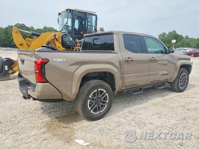 Trzecie zdjęcie samochodu z tyłu: 2026 TOYOTA TACOMA TRD SPORT VIN:3TMLB5JN5TM295922 - miniatura