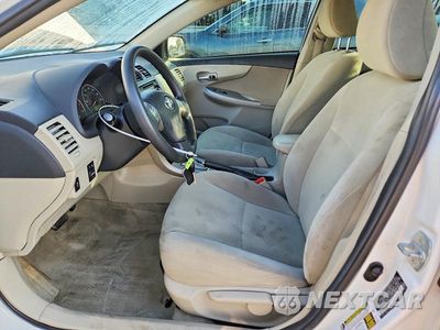 Zdjęcie 7 z 13 samochodu: 2013 TOYOTA COROLLA LE VIN:2T1BU4EEXDC043894 - miniatura