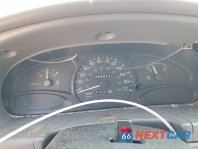 Zdjęcie 9 z 12 samochodu: 2002 FORD ESCORT VIN:3FAFP13P02R214256 - miniatura