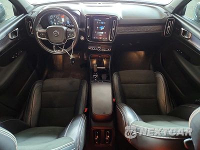 Zdjęcie 8 z 12 samochodu: 2020 VOLVO XC40 T5 R-DESIGN VIN:YV4162UM5L2348653 - miniatura