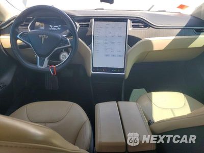 Zdjęcie 8 z 12 samochodu: 2013 TESLA MODEL S VIN:5YJSA1CN5DFP05337 - miniatura
