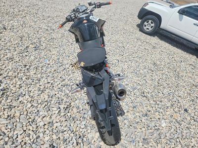 Czwarte zdjęcie samochodu z boku: 2015 KTM 1290 SUPER DUKE R VIN:VBKV39409FM920852 - miniatura