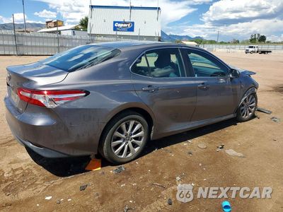 Trzecie zdjęcie samochodu z tyłu: 2018 TOYOTA CAMRY LE VIN:4T1B11HK1JU084675 - miniatura