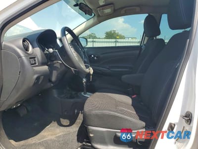Zdjęcie 7 z 12 samochodu: 2019 NISSAN VERSA SV VIN:3N1CN7AP3KL846960 - miniatura
