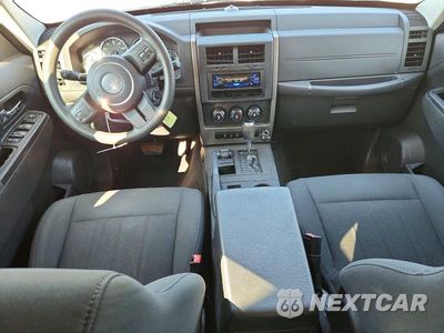 Zdjęcie 8 z 12 samochodu: 2012 JEEP LIBERTY SPORT VIN:1C4PJMAK0CW157130 - miniatura
