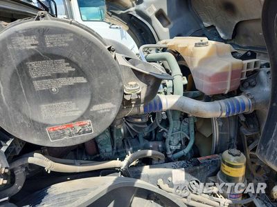 Zdjęcie 11 z 13 samochodu: 2020 VOLVO VNL SEMI TRUCK VIN:4V4NC9EH7LN228511 - miniatura