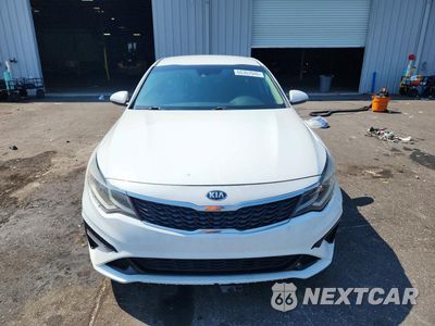 Piąte zdjęcie samochodu w środku: 2019 KIA OPTIMA LX VIN:5XXGT4L3XKG339417 - miniatura