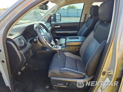 Zdjęcie 7 z 12 samochodu: 2018 TOYOTA TUNDRA SR5 VIN:5TFCY5F10JX023340 - miniatura
