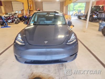 Piąte zdjęcie samochodu w środku: 2023 TESLA MODEL Y VIN:7SAYGAEE0PF615316 - miniatura