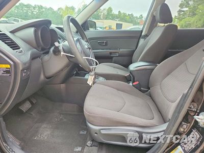 Zdjęcie 7 z 12 samochodu: 2013 KIA SOUL BASE VIN:KNDJT2A50D7633323 - miniatura