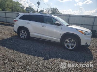 Czwarte zdjęcie samochodu z boku: 2015 TOYOTA HIGHLANDER LIMITED VIN:5TDDKRFH3FS192002 - miniatura