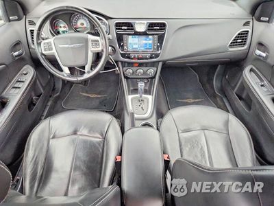Zdjęcie 8 z 12 samochodu: 2011 CHRYSLER 200 LIMITED VIN:1C3BC2FG1BN516524 - miniatura