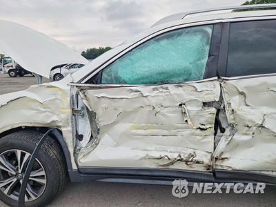 Zdjęcie 7 z 12 samochodu: 2019 NISSAN ROGUE SV VIN:5N1AT2MV7KC720194 - miniatura