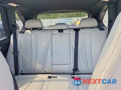 Zdjęcie 10 z 13 samochodu: 2016 BMW X5 M VIN:5YMKT6C5XG0R78274 - miniatura