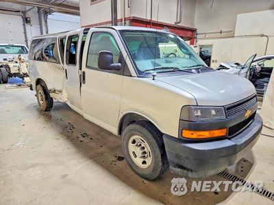 Czwarte zdjęcie samochodu z boku: 2023 CHEVROLET EXPRESS G3500 LS VIN:1GAZGNFP4P1105982 - miniatura