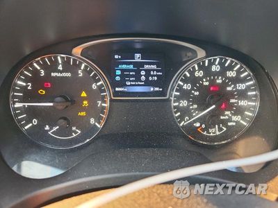 Zdjęcie 9 z 14 samochodu: 2017 NISSAN PATHFINDER SV VIN:5N1DR2MN9HC613538 - miniatura