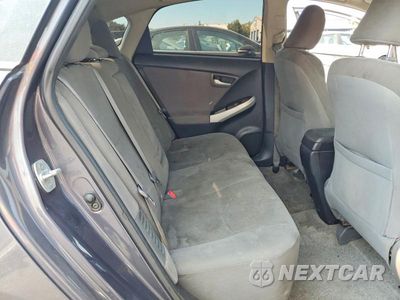 Zdjęcie 10 z 12 samochodu: 2013 TOYOTA PRIUS THREE VIN:JTDKN3DU6D1623776 - miniatura