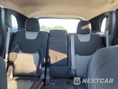 Zdjęcie 10 z 14 samochodu: 2014 JEEP CHEROKEE LATITUDE VIN:1C4PJMCS9EW192541 - miniatura