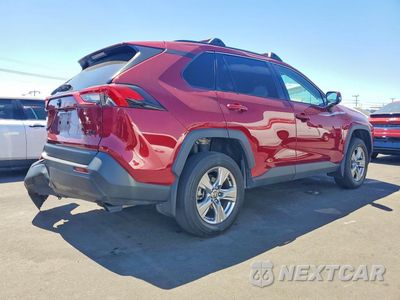Trzecie zdjęcie samochodu z tyłu: 2023 TOYOTA RAV4 XLE VIN:2T3W1RFV2PW282999 - miniatura