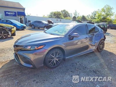 2023 TOYOTA CAMRY SE 4T1S11AKXPU106370 - główne zdjęcie licytacji z USA - miniatura
