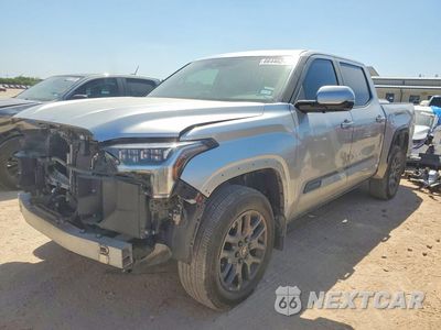 2025 TOYOTA TUNDRA PLATINUM 5TFNA5DB8SX265609 - główne zdjęcie licytacji z USA - miniatura